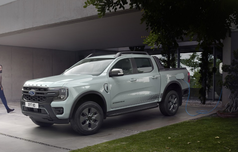 Ford Ranger Plug-in Hybrid — старт продажів: новий етап розвитку популярного пікапа