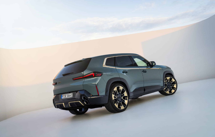 BMW XM — флагманський кросовер із характером