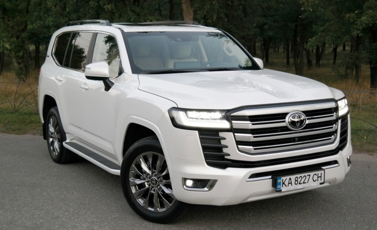 Toyota Land Cruiser 300: повний тест