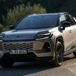 Toyota RAV4: універсальний кросовер для міста та подорожей